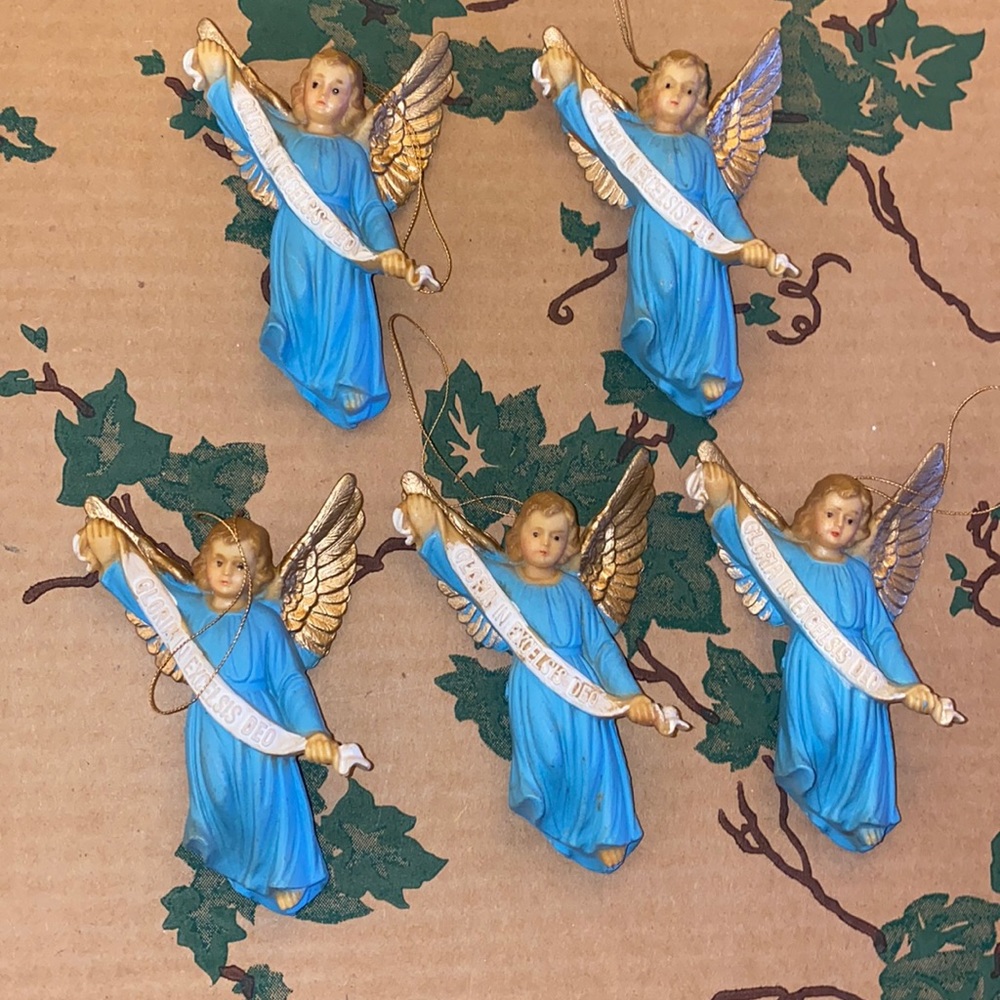 5 angel ornaments or wall hangings